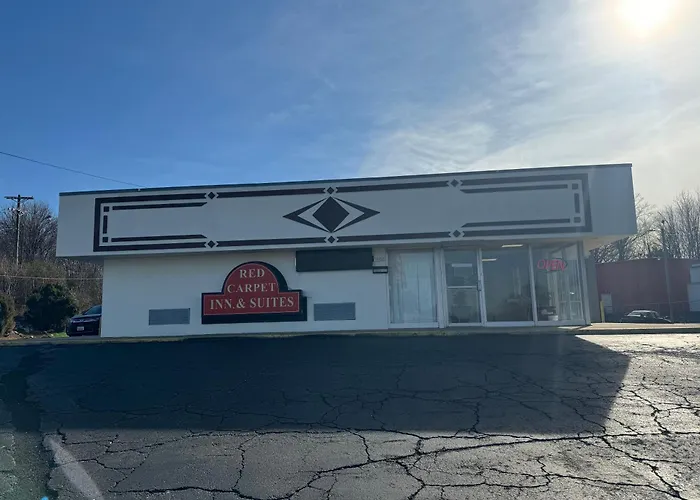 Red Carpet Inn & Suites - Danville